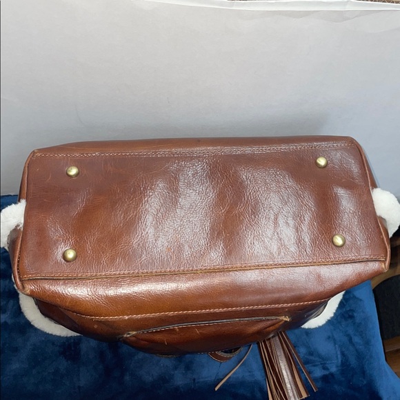 Patricia Nash ‘Bixely’ Sherpa Tote - Picture 3 of 16